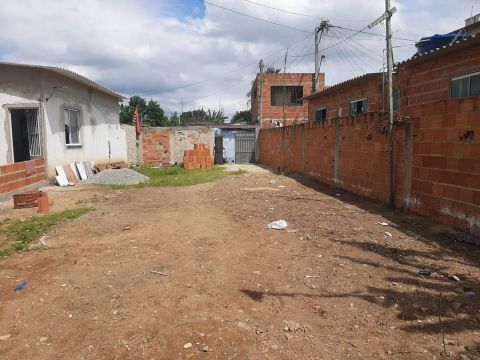 Vendo terreno parque prazeres medida O terreno tem 5×23.5