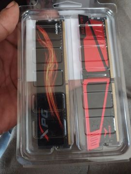 Memória DDR 4 16gb 2x8 2400mhz xpg e vulcan