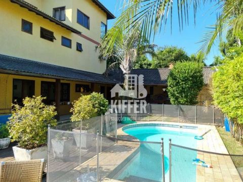 Casa com 5 quartos em Icaraí para alugar, 580 m² por R$ 14.350/mês - Camboinhas - Niterói/