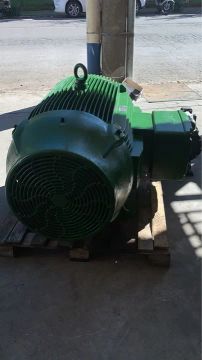 Motor elétrico Weg 300 hp 6 polos