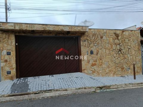 Casa em Rua Joaquim Ferreira dos Santos - Jardim São Domingos - Campo Limpo Paulista/SP