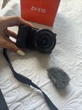 Câmera Sony ZV-E10 - impecável