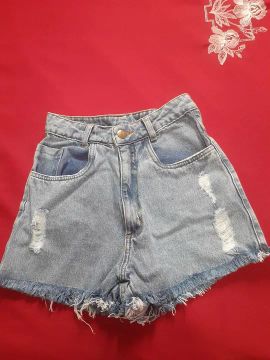 Short Jeans Desfiado - Tamanho P