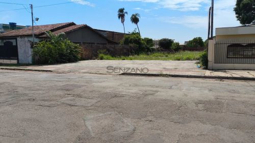 Terreno Vila Bandeirante, com 1.077m² residencial/ comercial.