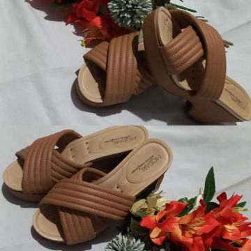 Sandálias Femininas Modare Conforto - Bege