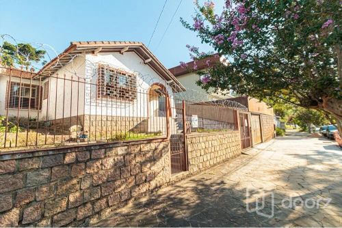 Imóvel na João Paetzel com 2 dormitórios e 144m²