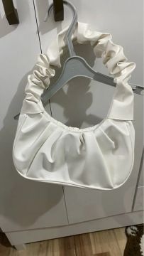 Bolsa branca de mão