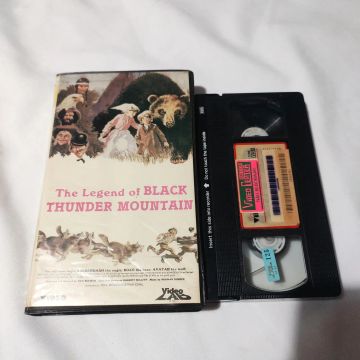 A lenda da montanha  enfeitiçada - VHS