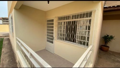 Apartamento com 2 quartos e 1 banheiro