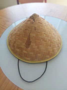 Chapéu de palha asiático tradicional