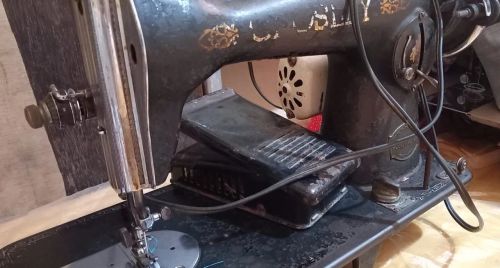 2 máquina de costura 