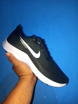 Tênis Nike Zoom 