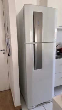 Refrigerador Electrolux 110V Top Freezer 382L Frost Free 
