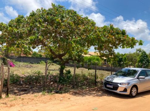 Terreno com ótima localização em área residencial