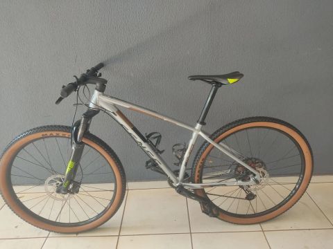 Sence impact SL tamanho 17 