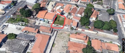 Terreno no Montese com 315 metros, rua sem saída
