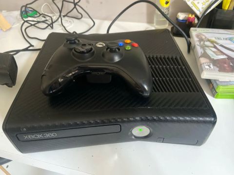 Xbox 360 semi-novo