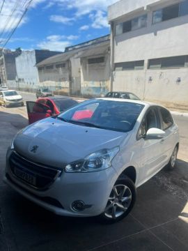 Peugeot 208 1.5 2014 - Ótima Conservação! 