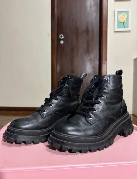 Coturno Schutz - PREÇO DE DESAPEGO