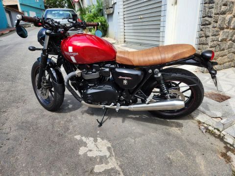 Triumph Street Twin 900cc - Vermelha