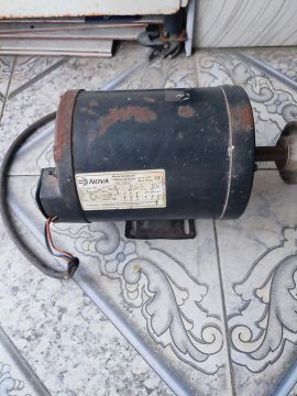 MOTOR TRIFÁSICO 