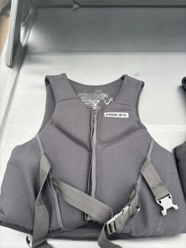 Colete homologado para jet ski