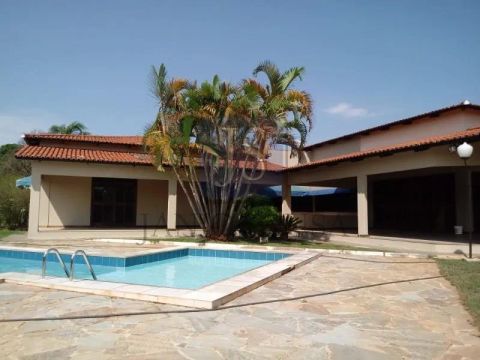 SMPW Casa com piscina em condomínio fechado