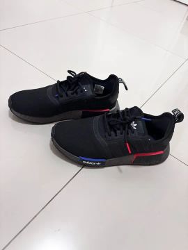 Tênis adidas NMD R1