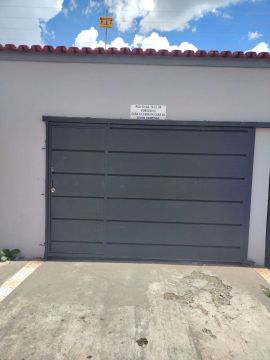 Alugo linda casa em condomínio de 02 quartos em campinas próximo a matriz de