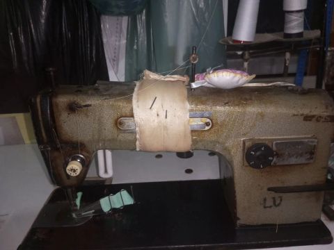 Máquina de Costura reta industrial 