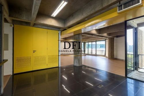 Sala de 238.0m² no bairro Morumbi, com 2 banheiros e 4 vagas de garagem