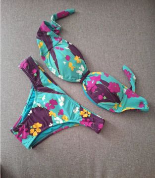 Biquini Salinas turquesa com estampado floral
