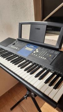 Teclado Yamaha 