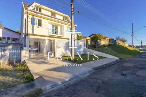 Sobrado Triplex, 5 quartos, 1 suíte, 4 banheiros, 2vagas - Abranches - Curitiba
