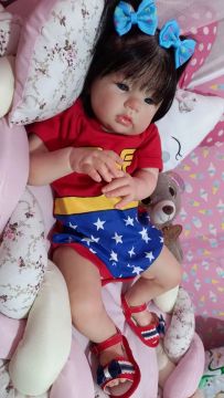 Boneca Reborn Realista com Roupa de Super-Herói