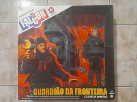 Boneco Falcon Guardião da Fronteira Lacrado Estrela