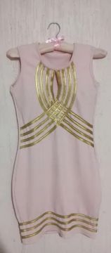 Vestido rosa + 1 par de brincos novos (brinde)