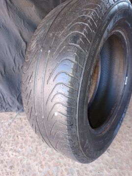 Pneu Aro 205/65/15 Usado