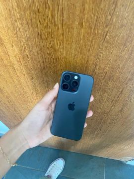 iPhone 15 Pro Preto 128gb na garantia R$5.600