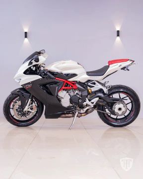 F3 800