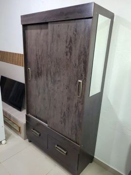 Guarda-Roupa solteiro com portas de correr 