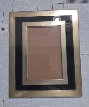 Elegante Porta Retrato Preto e Dourado
