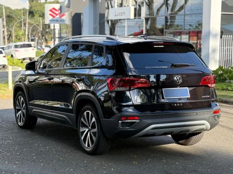 Taos 1.4 Highline com Teto Solar Muito Novo
