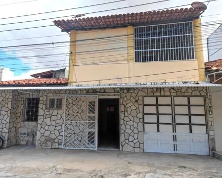 Casa com 1 dormitório para alugar, 55 m² por R$ 1.000,00/mês - Jóquei Clube - Fortaleza/CE