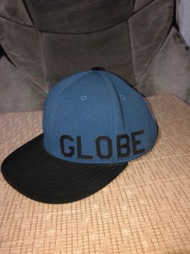 Boné Globe
