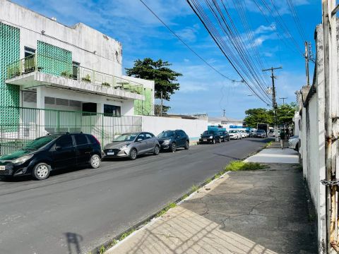 Casa bem localizada em frente ao Ifal Maceió