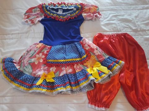 Vestido festa junina numeração 16 lindo 