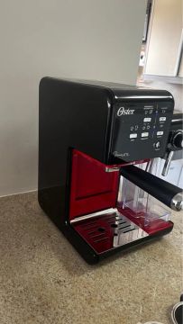 Oster Cafeteira Espresso PrimaLatte Touch, 127V, BVSTEM6801M