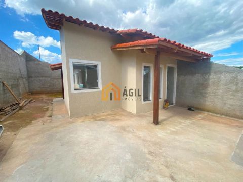 Casa com 2 dormitórios à venda, 55 m² por R$ 269.000 - Jardim Vila Rica - São Joaquim de B