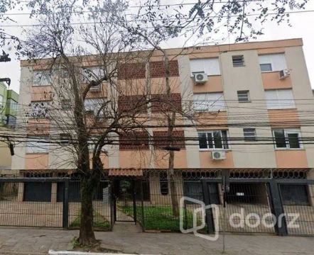 Imóvel na Padre Cacique com 1 dormitórios e 47m²